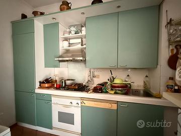 Mobile cucina con elettrodomestici