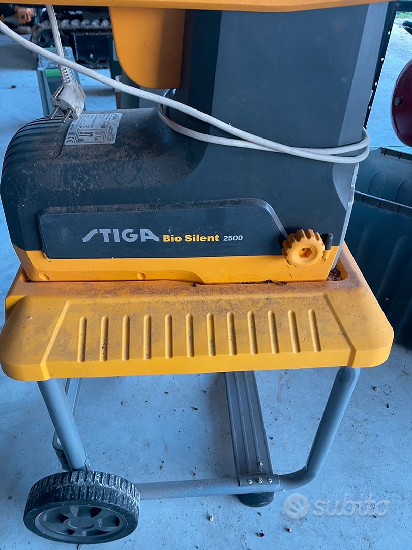 Biotrituratore Elettrico Stiga Bio Silent 2500 - 2500W, Sacco 60L, Taglio Rami Ø 4cm