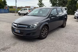 Opel Astra 1.4 16V GPL-TECH 5 porte Enjoy