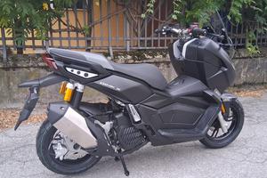 SCOOTER KYMCO DINK X 125cc MOT. A LIQUIDO