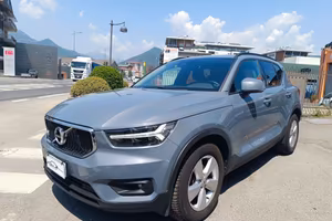 Volvo XC40 D3 Momentum Pro AUTOM. RETROCAMERA NAVI