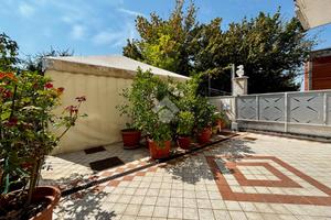 VILLA A SCHIERA D'ANGOLO A RIMINI