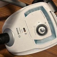 Aspirapolvere Bosch + sacchetti filtri omaggio