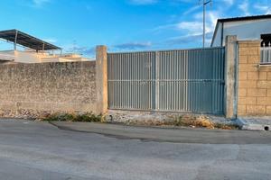 Posto SCOPERTO auto, veicoli agricoli
