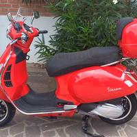 Vespa GTS 300 Hpe 2024 500km optional LEGGERE