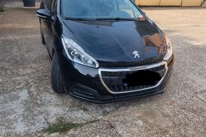  Peugeot 208 benzina.Anno 2019