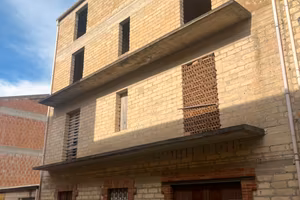 casa e terreno edificabile