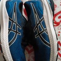 scarpe da jogging sportive