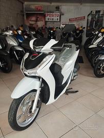 SPLENDIDA OCCASSIONE HONDA SH 125 FUL LED  S BIANC