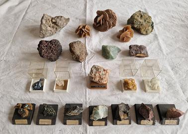 Raccolta di minerali – lotto di 120 pezzi circa