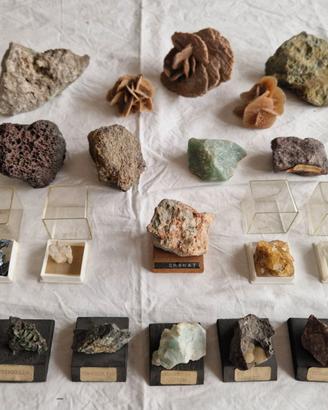 Raccolta di minerali – lotto di 120 pezzi circa