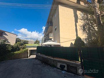 Magazzino piano cantinato zona Villagrazia