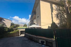 Magazzino piano cantinato zona Villagrazia