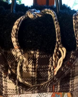 borsa scozzese con pelliccia sintetica 