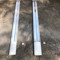 Coppia di neon a sospensione. 2m