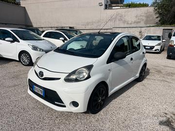 Toyota Aygo 1.0 12V VVT-i 5 porte Cool Soda Connec