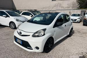 Toyota Aygo 1.0 12V VVT-i 5 porte Cool Soda Connec
