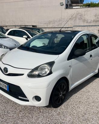 Toyota Aygo 1.0 12V VVT-i 5 porte Cool Soda Connec