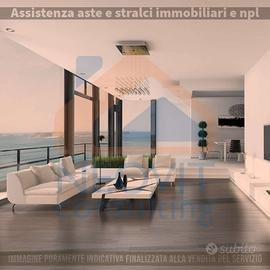 Trilocale a Como