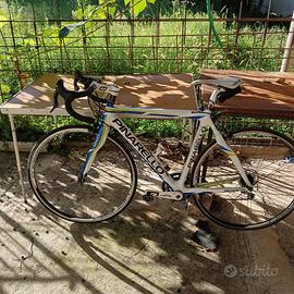 Bici  Pinarello fullcarbon monocoque 24HM12K