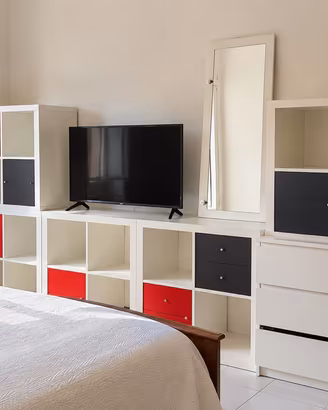 5 IKEA KALLAX bianchi  + 6 cassetti 4 sportelli