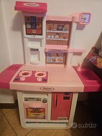 cucinetta con accessori vari