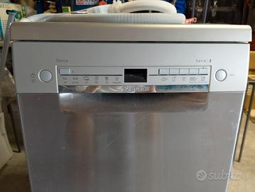 Lavastoviglie Bosch Serie2 – Usata poco