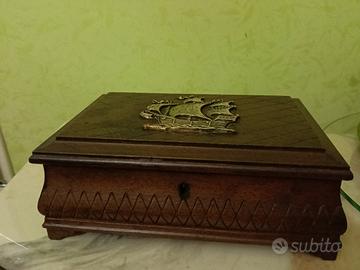 SCATOLA PORTAGIOIE ANTICA 