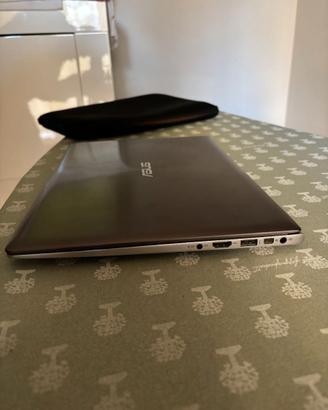 ASUS ZenBook i7 8GB SSD 1TB NVIDIA 13.3" Full HD