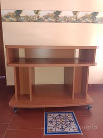 Mobiletto in legno con rotelle