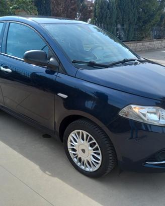 Lancia Ypsilon 1.2 69 CV