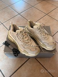 Balenciaga triple s white