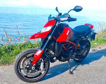 Hypermotard 950
