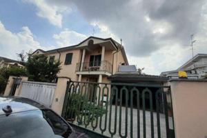 Immobile in asta di 148 m² con 4 locali e box auto