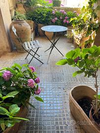 Tavolino ferro vintage + sedia giardino bistrot