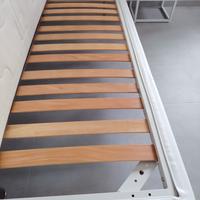 Letto singolo bordato in ecopelle 