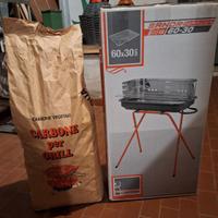 Barbecue e sacco di carbonella