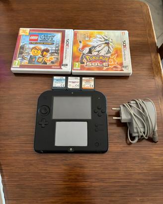 Nintendo 2DS Blu/Nero + Pokémon sole + 3 giochi