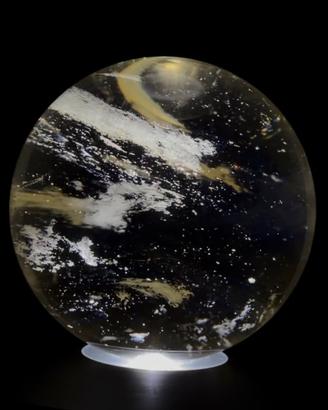 Sfera in quarzo con inclusioni interne