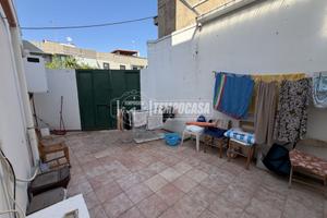 Splendido palazzotto indipendente con cortile, can