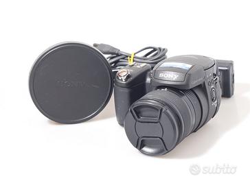 FOTOCAMERA DIGITALE SONY DSC-R1 + VAD-RA.