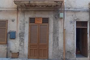 Palazzina mq. 56 x 3 piani, piano T. 1°e 2°piano