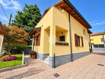 VILLA SINGOLA A CORMANO