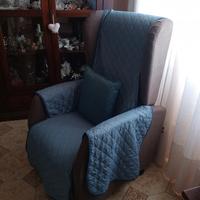 uvendo poltrona buona con telecomando  in stoffa