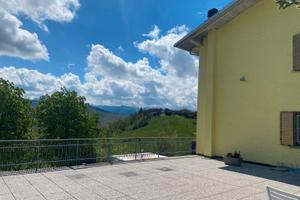 Bifamiliare indipendente con giardino privato