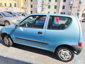 FIAT 600