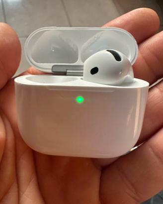 AirPods 4