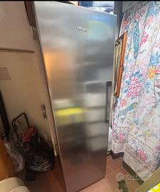 Congelatore verticale Whirpool