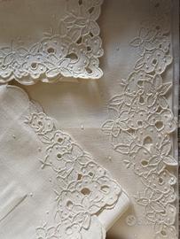 Completo letto matrimoniale ricamato a mano 