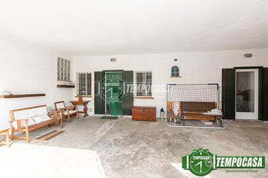 AMPIA VILLA CON GIARDINO